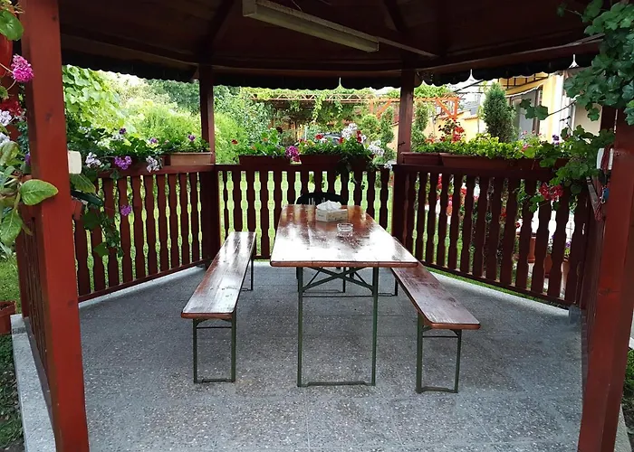 Πανσιόν Razvan