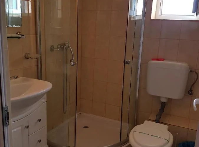 Πανσιόν Razvan