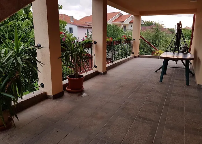 Razvan Πανσιόν 3*