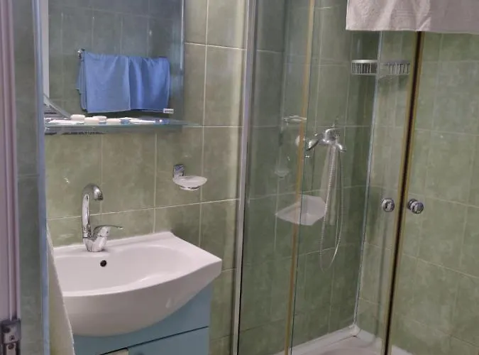 Razvan Πανσιόν Costinești