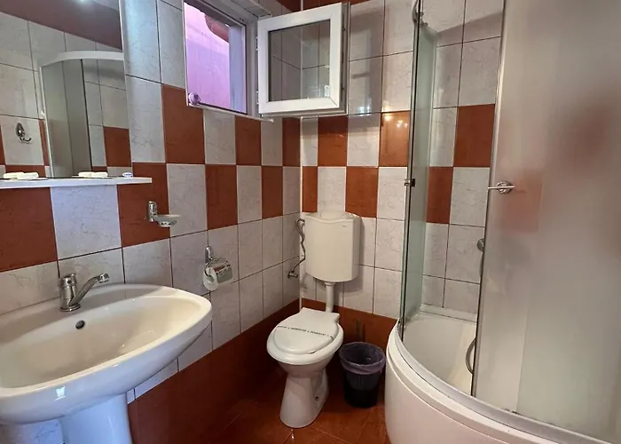 Πανσιόν Razvan Costinești